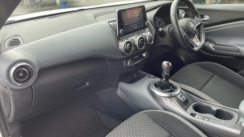 Nissan Juke 1.0 DiG-T 114 N-Connecta 5dr Petrol Hatchback